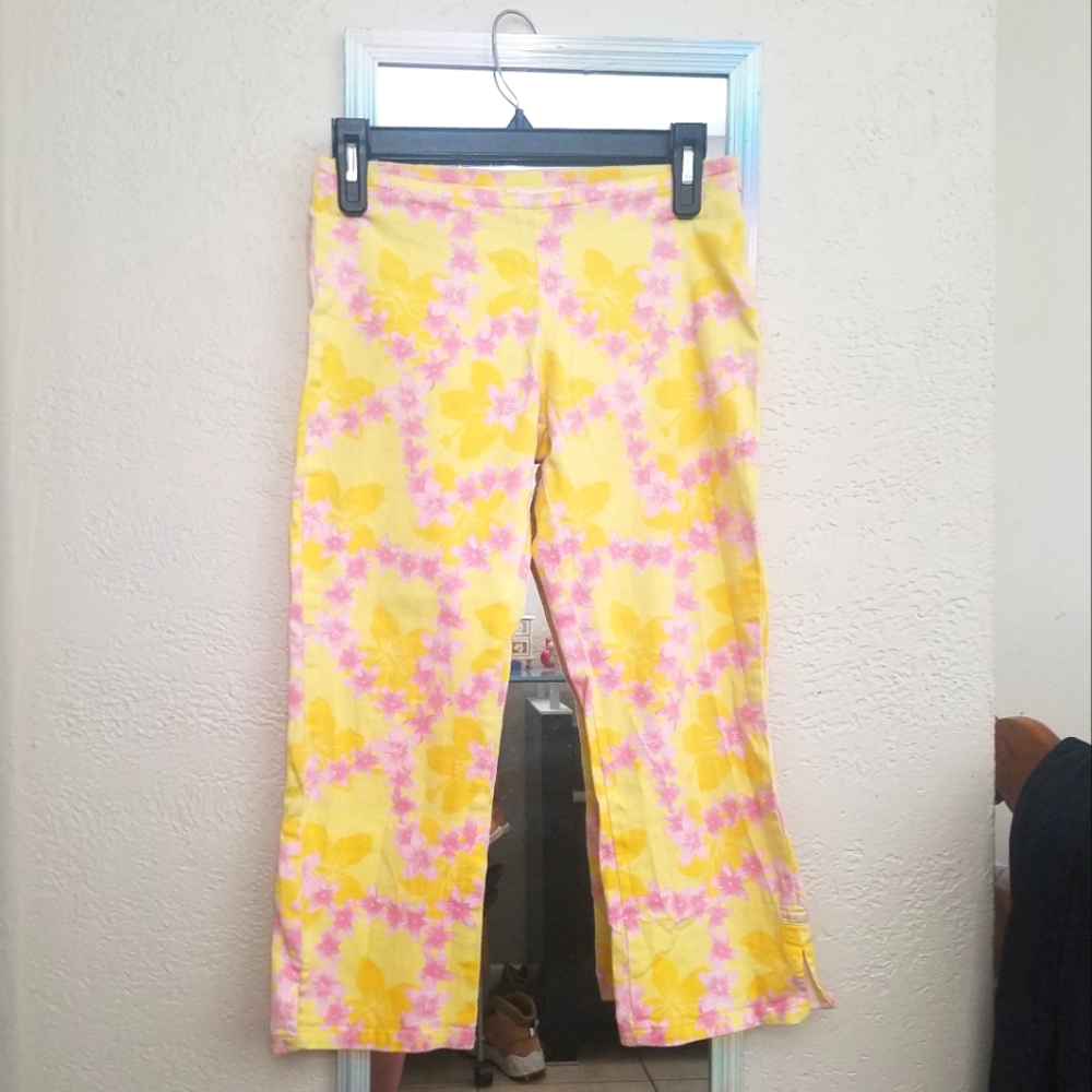 Low-Rise Capri Pants Yellow Pink Hawaiin Flowers Rare Vintage Billabong Size 26